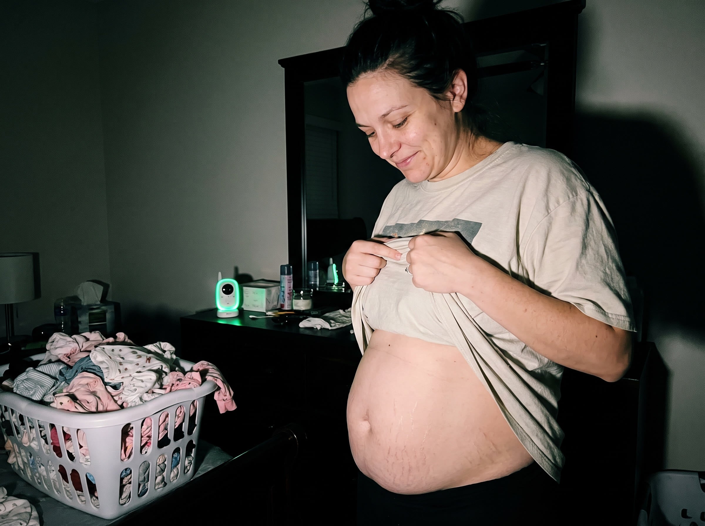 7 Things Nobody Tells You About Your Belly After a Baby — and the 5-minute ritual that gives it back to you
